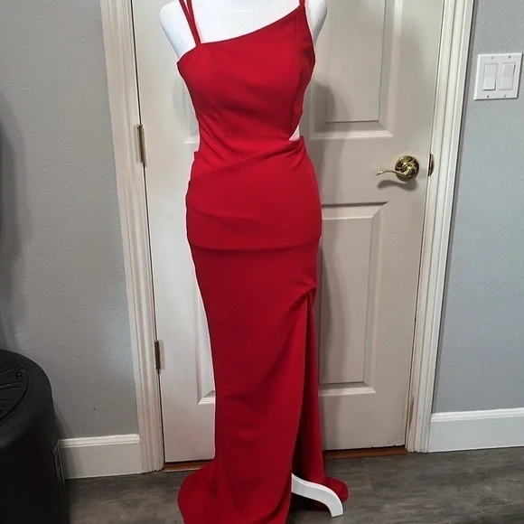 La femme Red Formal Dress Size 0 - Picture 4 of 13
